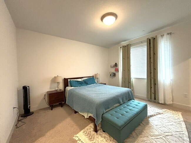 Building Photo - 412 Arc Ct
