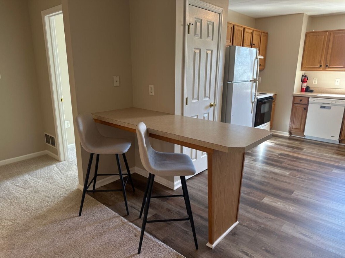 Building Photo - 35 Christine Dr