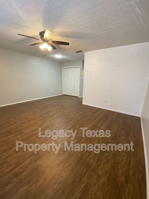 Building Photo - 1409 W Kilpatrick St