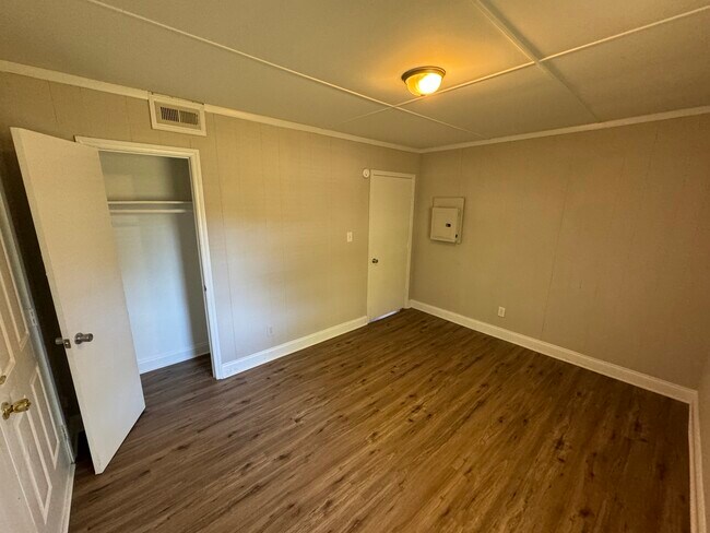 Building Photo - 6614 Hidden Forest Dr