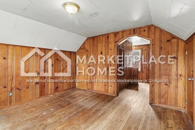 Building Photo - 18675 Forrer St