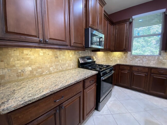 Building Photo - 113 Berlandier Ash Ct