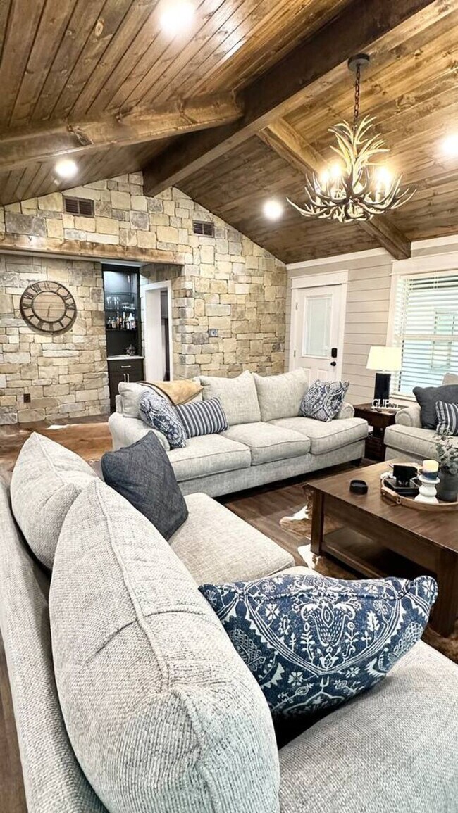 Building Photo - 5472 Andert Rd