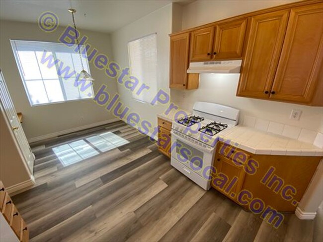 Building Photo - Just Listed !!  Single Story Home In Adela...