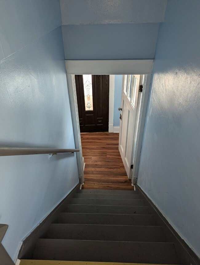 Building Photo - Duplex