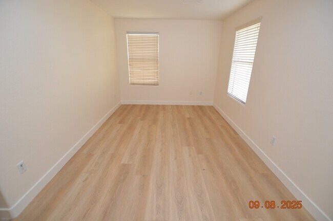 Building Photo - 5647 Merced St