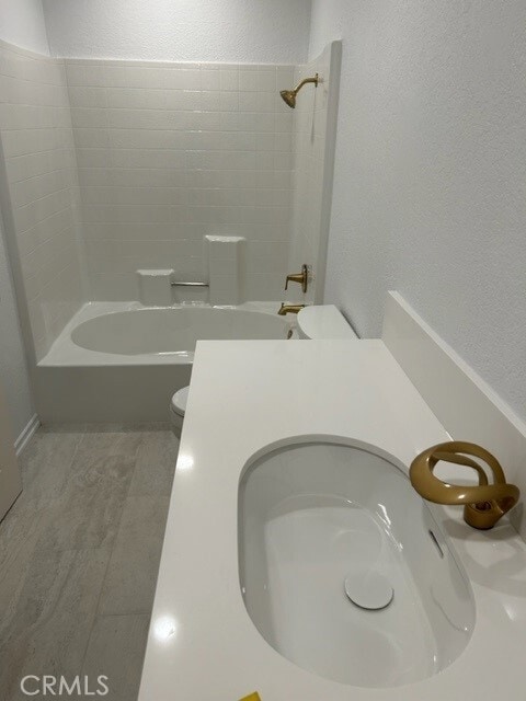 Building Photo - 2601 S Broadmoor Dr