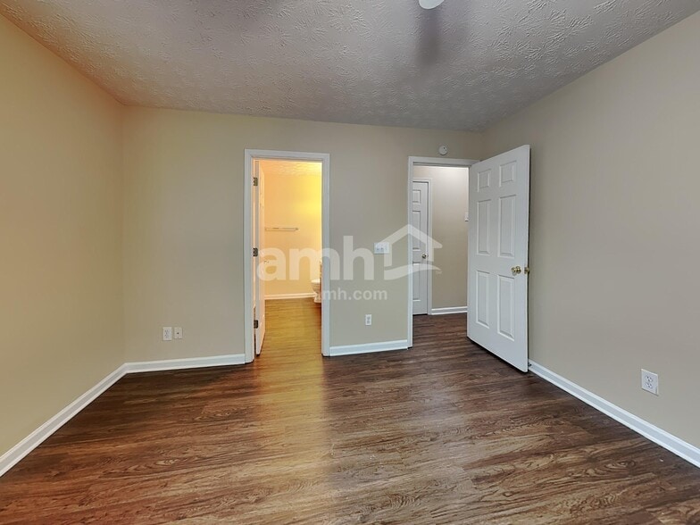 Building Photo - 836 Windcroft Cir NW
