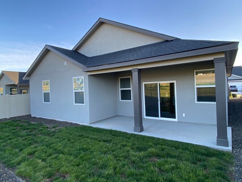 Building Photo - 231 E Sicily Dr