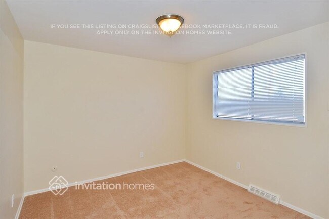 Building Photo - 423 S Potomac Cir
