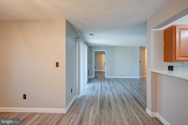 Building Photo - 8905 Stone Creek Pl