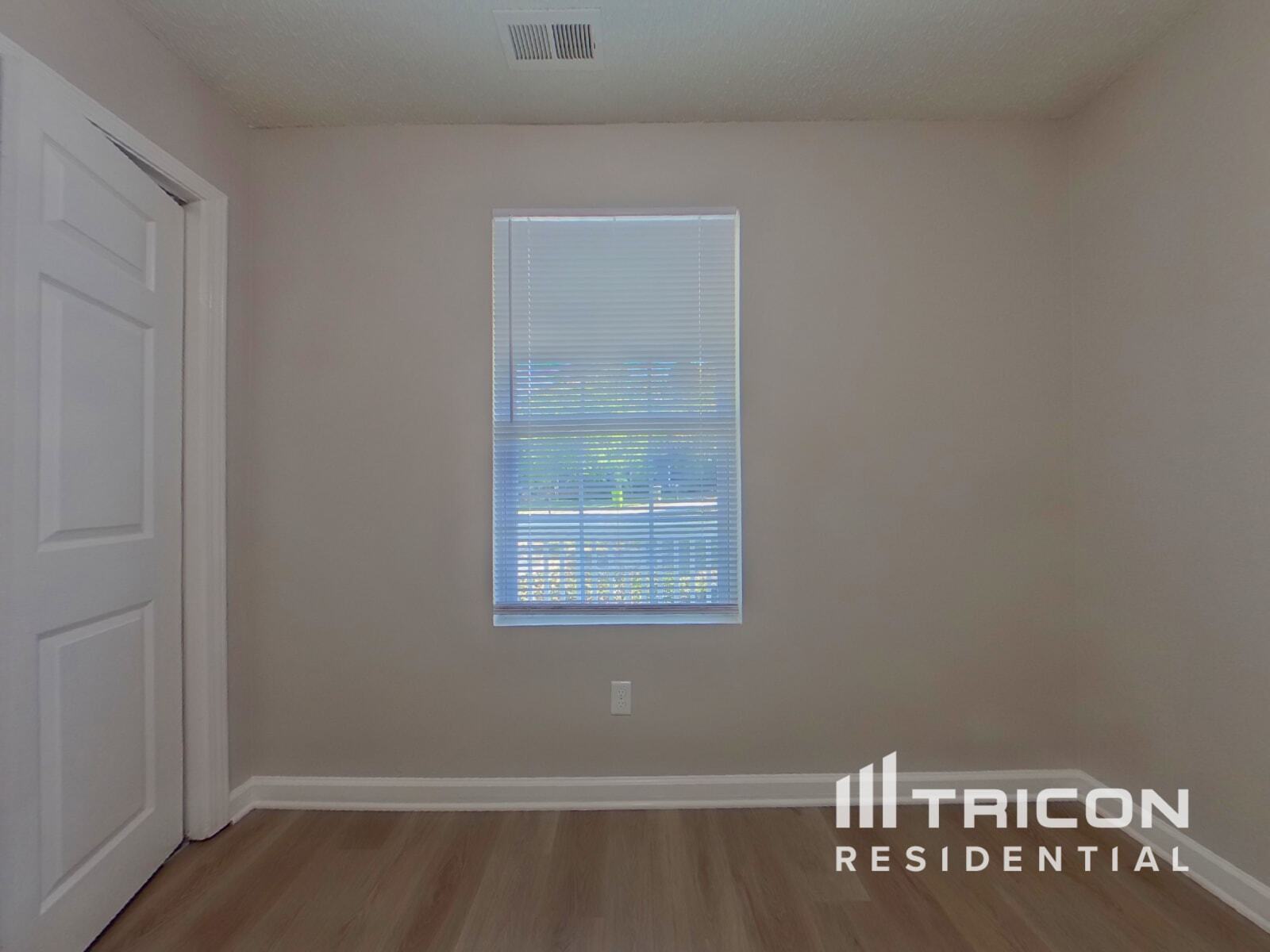 Building Photo - 124 Devonport Dr