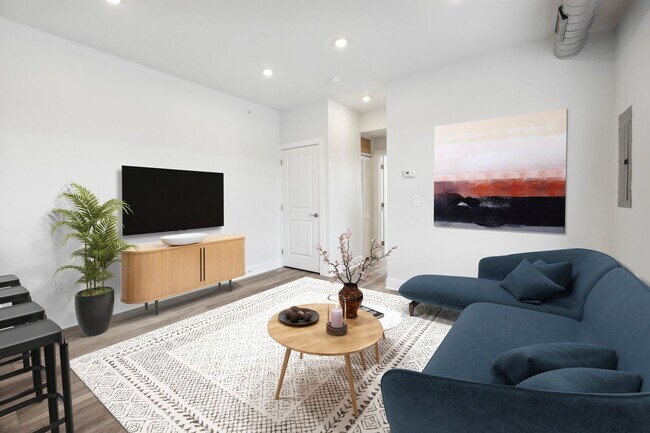 Interior Photo - 1213 N 41st