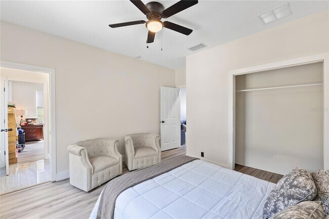 Building Photo - 11342 S Camden Commons Dr