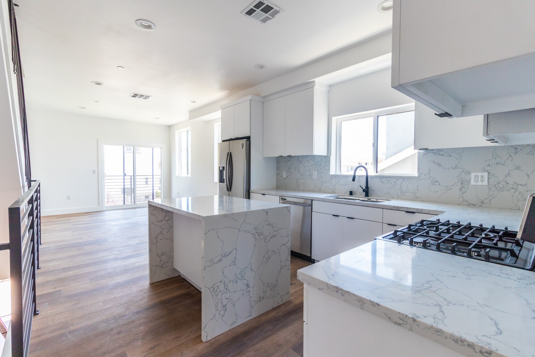 Building Photo - 4507 1/4 W 18th St