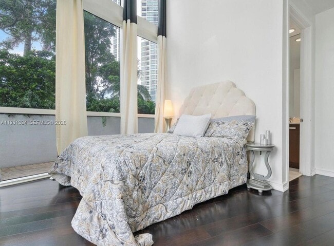 Building Photo - 18101 Collins Ave