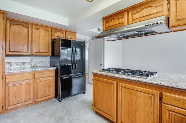 Building Photo - Tranquility on Beachside