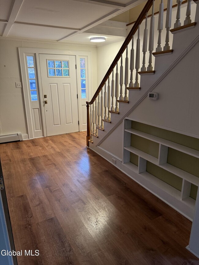 Building Photo - 60 Ash St