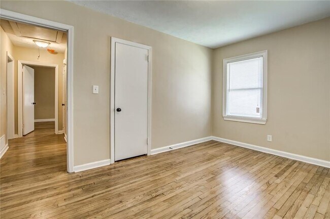 Building Photo - 2987 Belvedere Ln