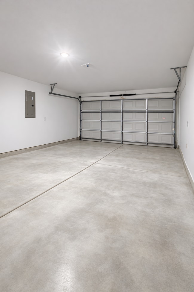 Building Photo - 10 Millie Ln