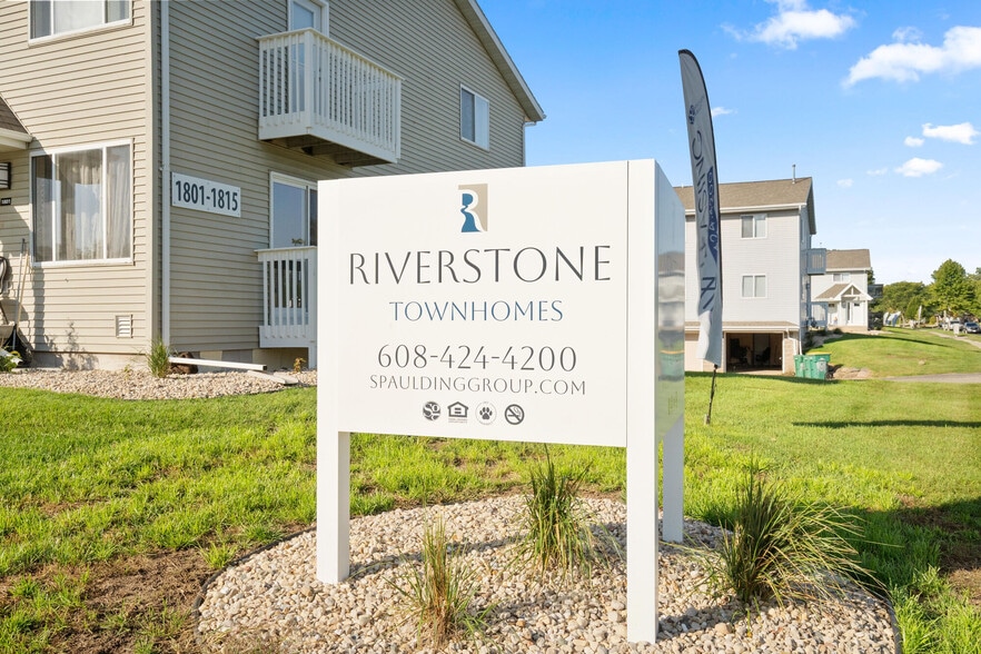 Primary Photo - Riverstone Townhomes