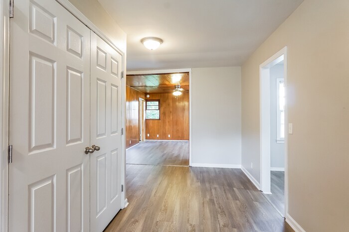 Building Photo - 3336 Berry Dr