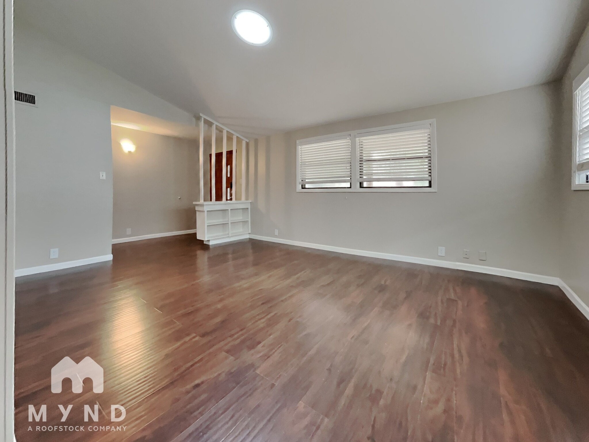 Building Photo - 925 Warren Way