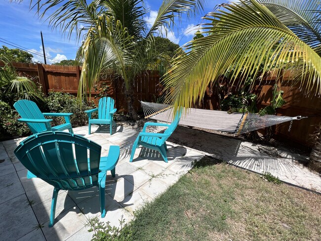 Building Photo - 2648 NE 15th Terrace