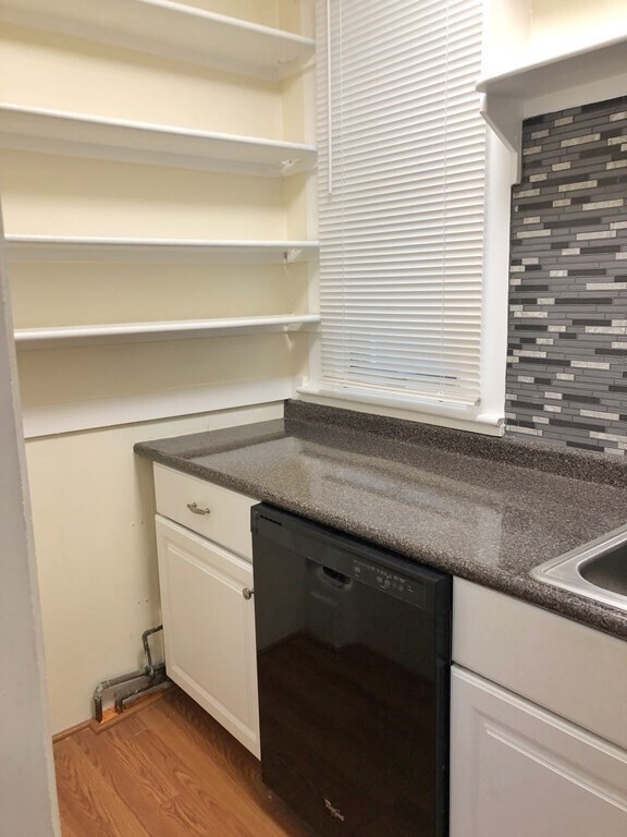 Building Photo - 212 Lexington St