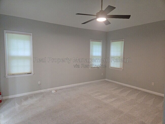 Building Photo - 8500 Clivedon Dr