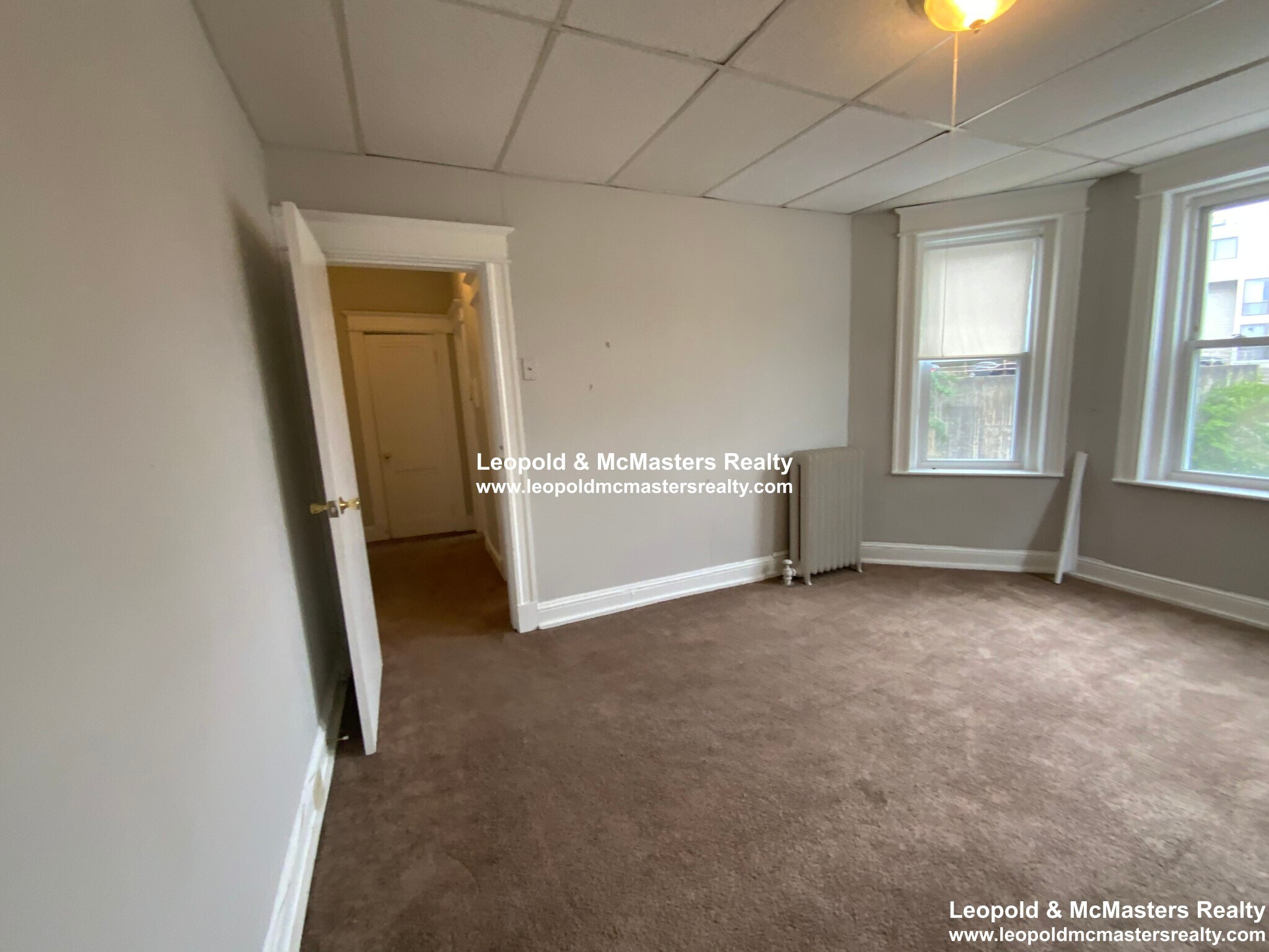 Building Photo - 68 Woodstock Ave