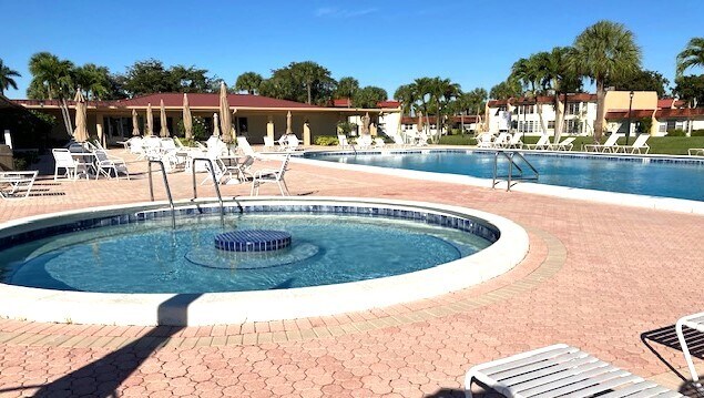 Pool and Jacuzzi - 178 Lake Frances Dr
