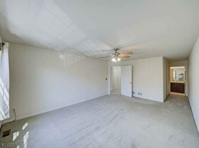 Building Photo - 223 Emily Pl
