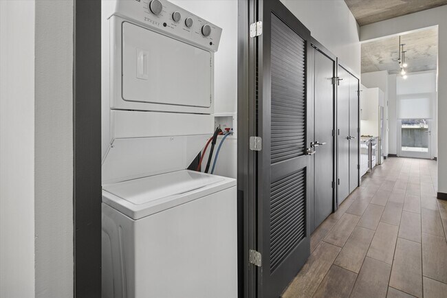 Building Photo - 171 N Aberdeen St