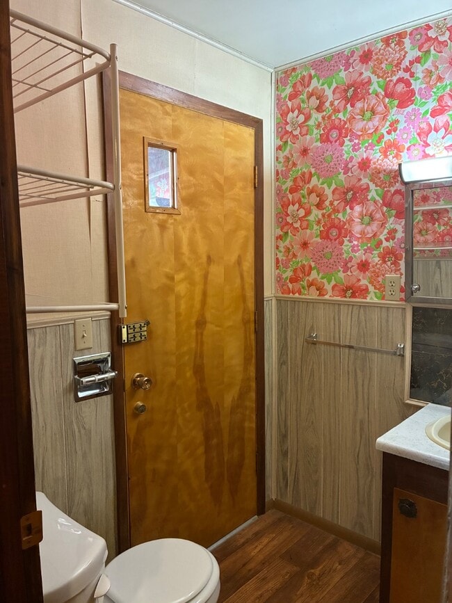 Building Photo - 1415 E 850 N