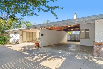 Building Photo - 515-517-517 K St