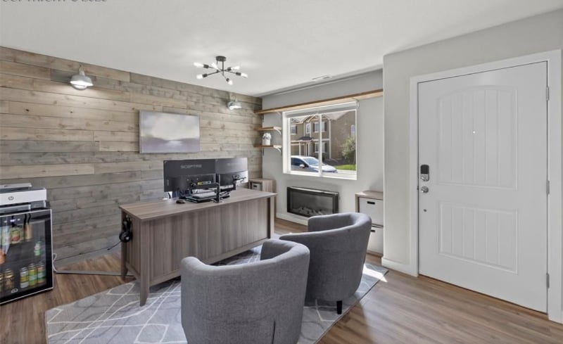 Building Photo - 4032 Silver Star Grove