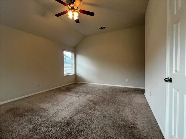 Building Photo - 2708 Cottonwood Shores Dr