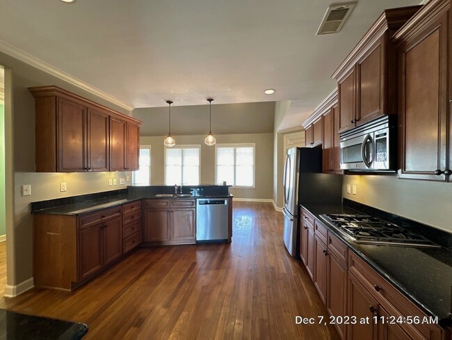 Building Photo - 4 Bedroom/3 bath home in Lakeland Now Avai...