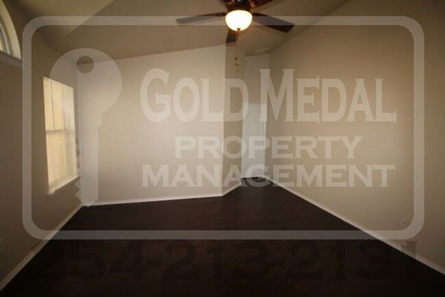 Building Photo - Willamette Wins – Where Convenience Meets Everyday Living!