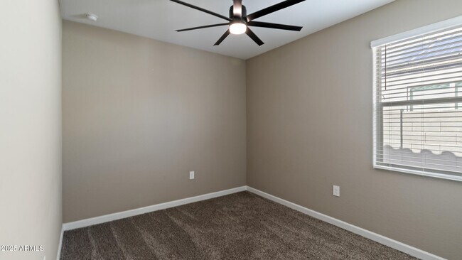 Building Photo - 3312 N 300th Dr