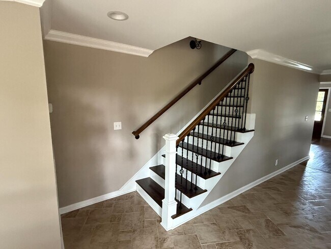 Building Photo - 3125 Hwy 49 E