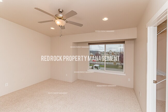 Building Photo - 2230 N Country Vista Blvd
