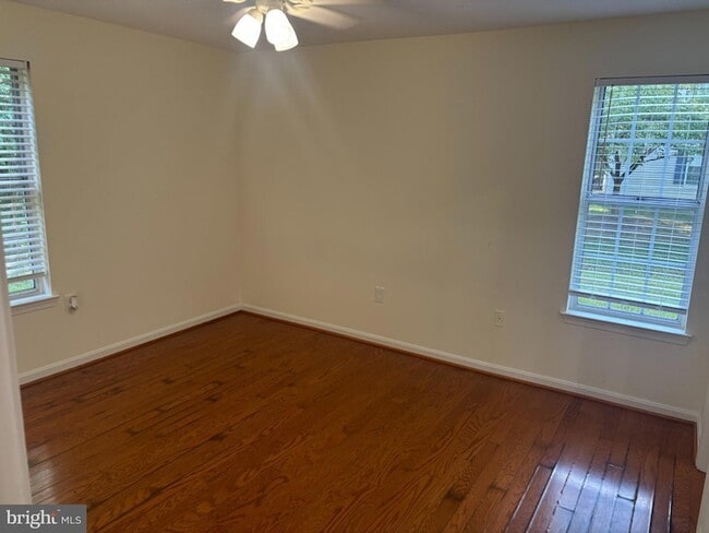 Building Photo - 5700 Olde Mill Ct