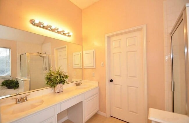 Building Photo - 17911 Western Pass Ln