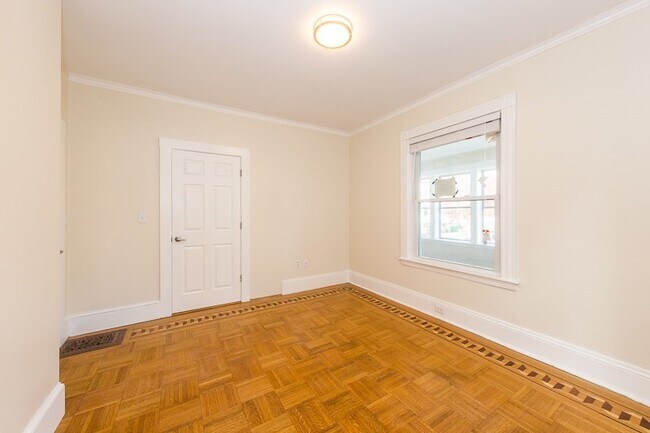 Building Photo - 103 Magoun Ave