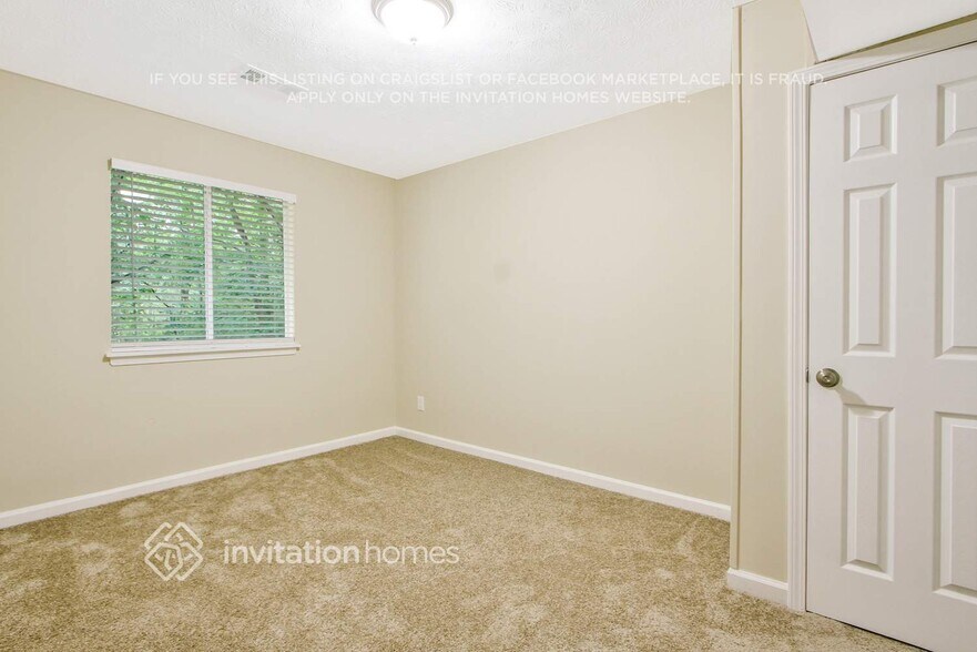 Building Photo - 3677 Tarragon Dr