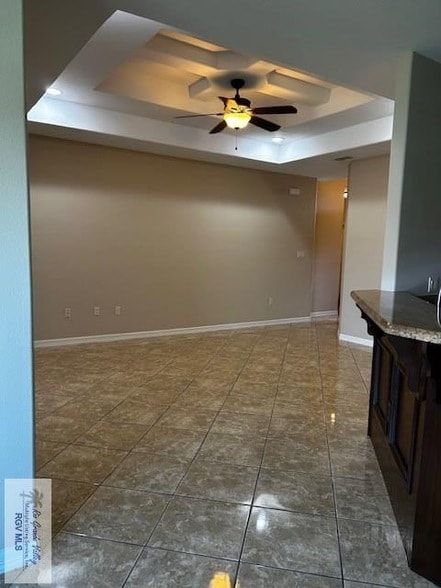 Building Photo - 6654 Pino Azul Dr