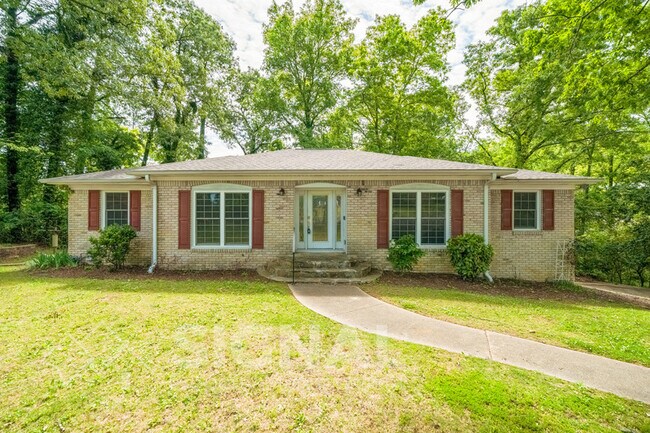 Building Photo - 2245 Tal Heim Dr