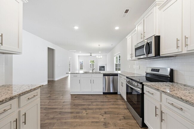 Building Photo - 903 Eakins Ln